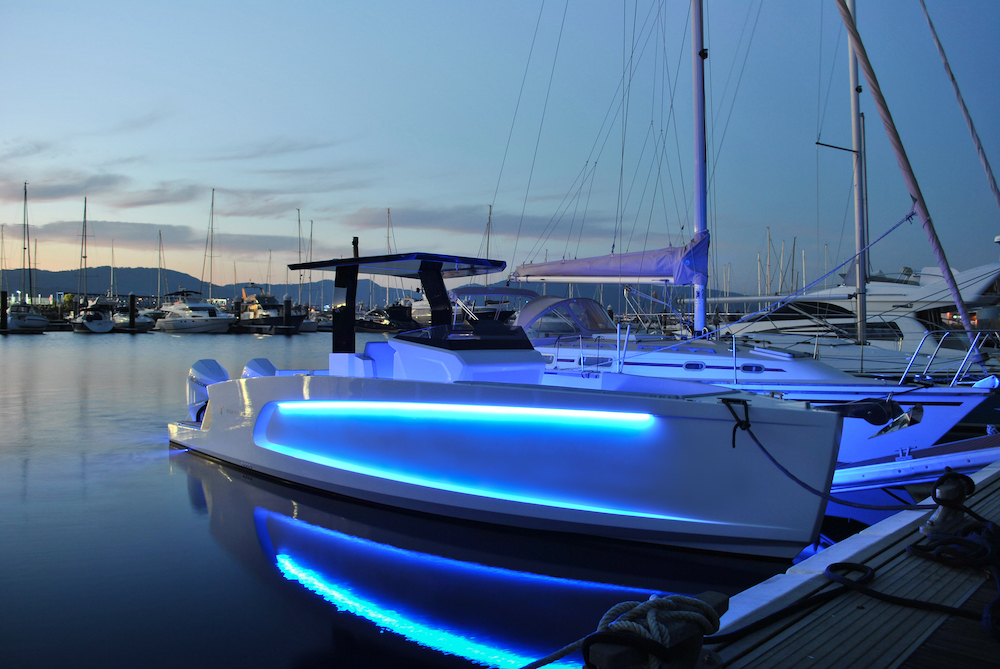 Titan Yachts UX - nuit